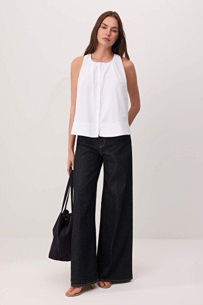 Trendyol Kollektion Weißes, weit geschnittenes Hemd mit Raffdetails TWOSS26GO...