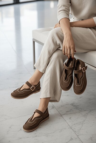 DURUNUN BUTİĞİ Παπούτσια Loafer με λεπτομέρεια από καφέ σουέντ με καρφιά (τακ...