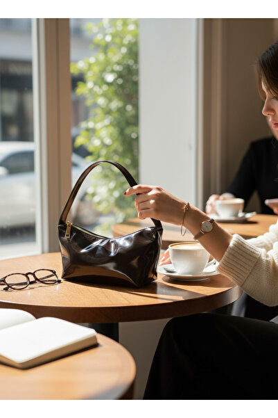 ROYAL LADYS Geantă din piele lacuită – Cataramă aurie, curea reglabilă, căptu...