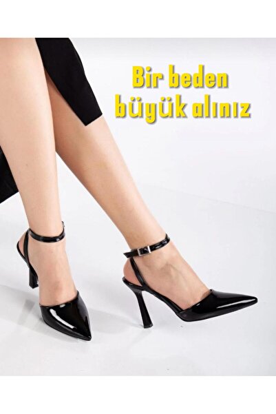 İA İLERİADIM حذاء نسائي أسود من الجلد اللامع مفتوح من الخلف بمقدمة مدببة وكعب...