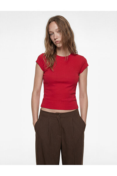 Koton εφαρμοστό Βαμβακερό μπλουζάκι με κοντό μανίκι με λαιμόκοψη