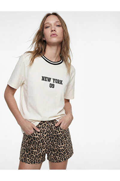 Koton Άνετο βαμβακερό μπλουζάκι με κοντό μανίκι και λαιμόκοψη ποδηλατικού τύπ...