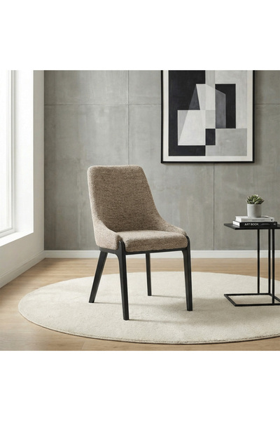 DEC13 Single chair with a luxurious and distinctive design