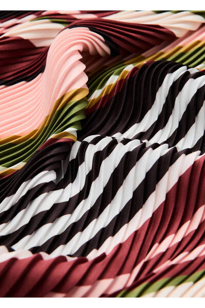 MANGO Woman Desenli pileli fular