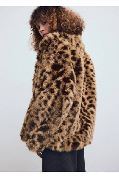MANGO Woman Leopar desenli kürk görünümlü palto