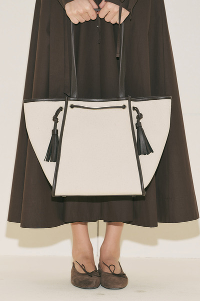 Manuka ΤΣΑΝΤΑ ΠΟΛΗΜΑΤΟΣ ΑΠΟ ΚΑΜΒΑ ΜΕ ΦΟΥΝΤΑΛΙΑ ΚΑΦΕ