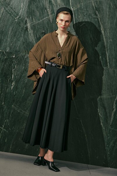 Manuka ΜΠΛΟΥΖΑ ΚΙΜΟΝΟ ΜΕ ΜΑΝΙΚΙΑ ΚΑΙ ΡΙΓΕΣ ΧΑΚΙ