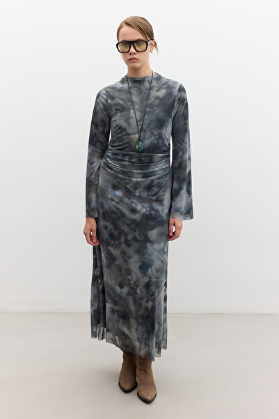 Manuka Zelené tylové šaty s barevným potiskem se širokými rukávy