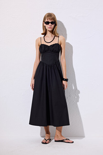 Manuka ΦΟΡΕΜΑ ΜΕ ΣΤΡΑΣΜΕΝΟ ΚΟΡΣΑΖ ΜΑΥΡΟ