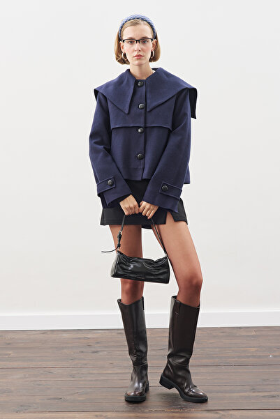 Manuka ΜΠΟΥΦΑΝΟ ΜΕ ΚΟΥΜΠΙΑ ΜΕ ΛΕΠΤΟΜΕΡΕΣ ΛΕΠΤΟΜΕΡΕΙΕΣ ΣΚΟΥΡΟ ΜΠΛΕ