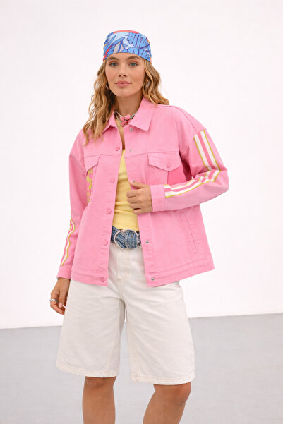 İLKCET MODA Γυναικείο τζιν μπουφάν με λωρίδες στα μανίκια και πλεκτές λεπτομέ...