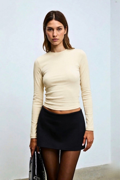 GUARAZ Γυναικείο ελαστικό υφασμάτινο μπλουζάκι με λεπτή εφαρμογή, μακρυμάνικο...