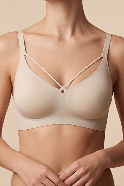 C&City Σουτιέν χωρίς μπανέλες, χωρίς ραφές, με επένδυση κοπής με λέιζερ CC426...