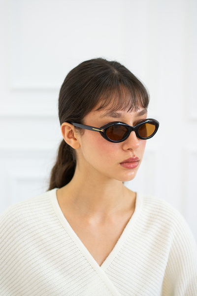 Zealous Women's Brown Oval Stylish Design Sunglasses