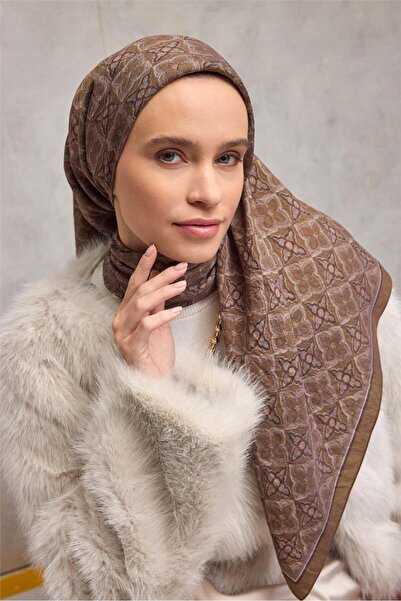 Silk Home Κασκόλ από βισκόζη Velora Milky Brown με σχέδιο τριφύλλι, σταθερή σ...