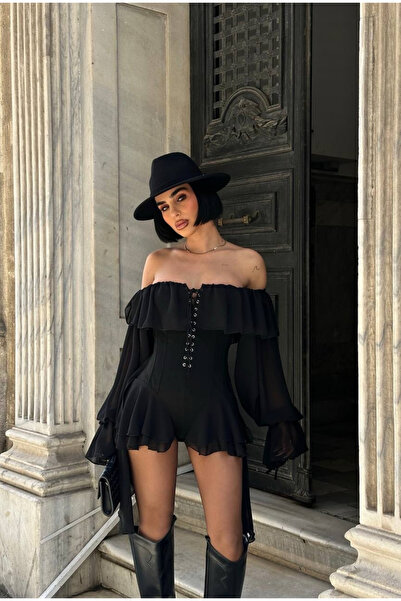 Love Fab Düşük Omuz Kuş Gözü Detay Fırfırlı Bodysuit Model Suet Şort Tulum