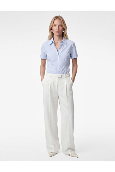 Koton Πουκάμισο Slim Fit με κλασικό γιακά, κοντό μανίκι και ριγέ ποπλίνα