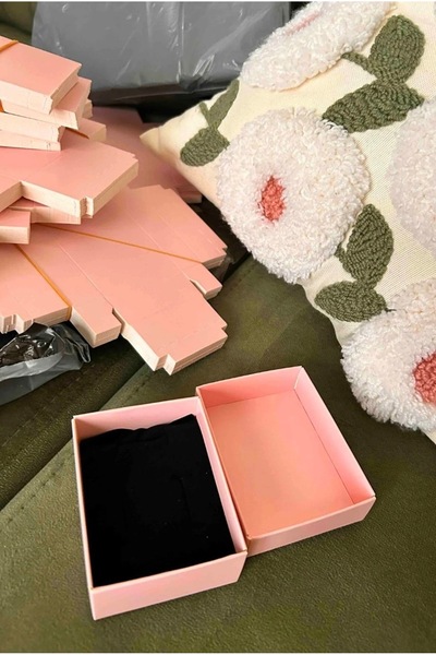Örün Matbaa Şeker Pembe Süngerli Takı Kutusu 8x6x3cm Kolye, Bileklik, Mini Set Kutusu 25 Adet Demonte Sevk