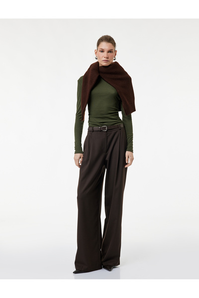 Koton εφαρμοστό ντραπέ Μακρυμάνικο μπλουζάκι με ασύμμετρο λαιμόκοψη