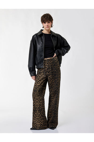 Koton Παντελόνι με κανονική μέση με κουμπιά και ίσια πόδια με λεοπάρ στάμπα -...