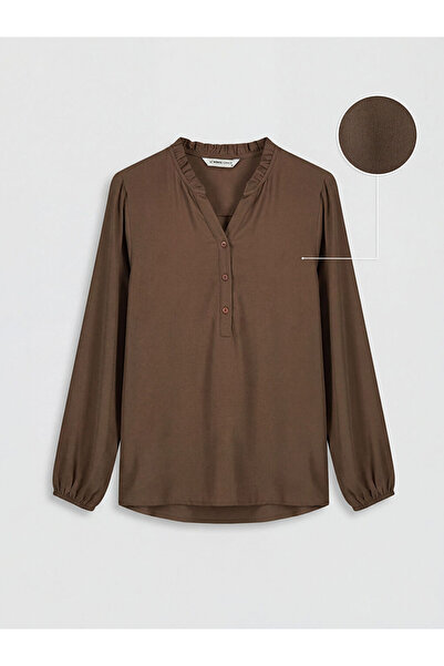 LC Waikiki I Ruffled Roba Collar Blouse from Freezen Store