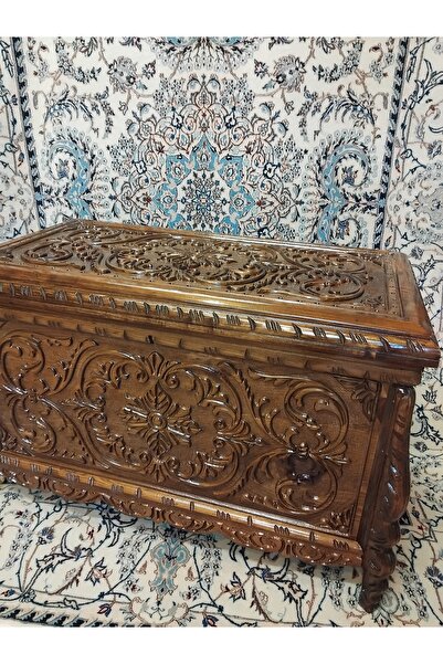 ŞIK VE MUTLU Çeyiz Sandığı Kök Ceviz Ağacı El Oyması 83 x 46 CM
