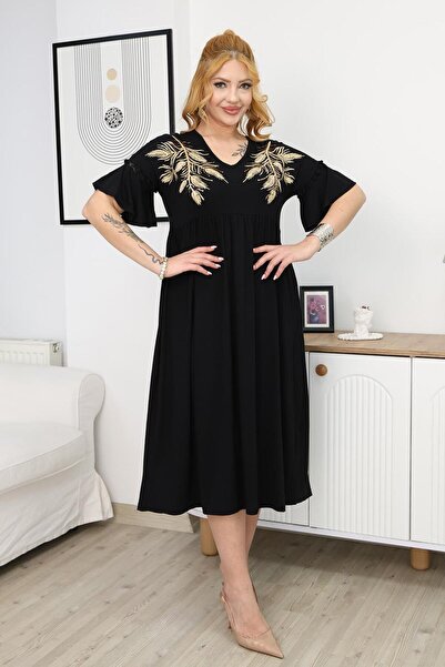 Siyezen Plus Size Dress with Embroidered Collar Detail