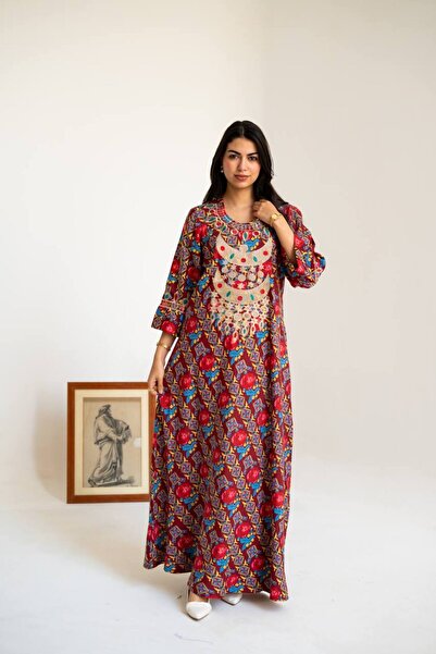 Graciana Traditional Shaliki Jalabiya, Carrying All the Elegance of Its Details.