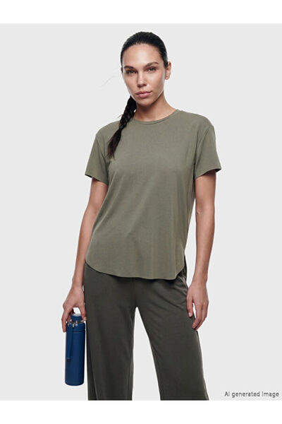 LC Waikiki RMZ GİYİM FARKIŞLI ZERO تي شيرت رياضي نسائي فضفاض بياقة روبا