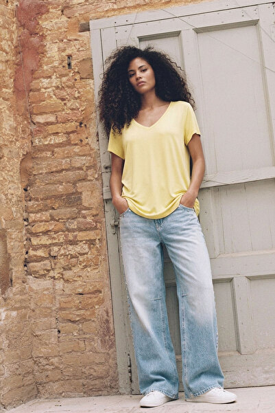 EFFE Front and Back V-Neck Basic Viscose Blend T-Shirt