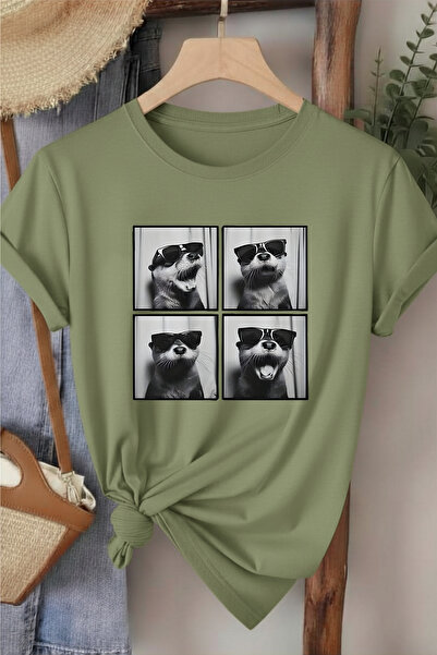 l'eivor Seal Pose Printed Women's T-Shirt