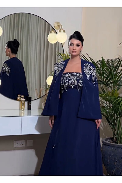 Olivia Lamar's dress