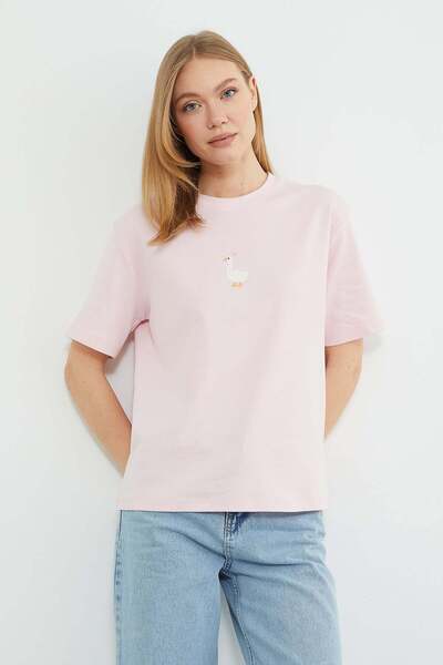 Fulla Moda Μπλουζάκι με κέντημα πάπιας και λαιμόκοψη ποδηλάτου, χαλαρή εφαρμογή