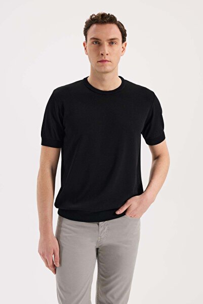 Jakamen Μαύρο T-Shirt με λεπτή γραμμή και λαιμόκοψη ποδηλάτου από ραγιόν