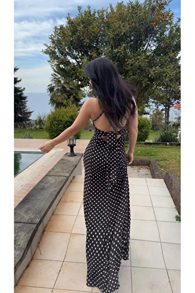 Hatice Altıntaş BAĞLAMA DETAY SIRT DEKOLTELİ SİYAH PUANTİYELİ UZUN ELBİSE