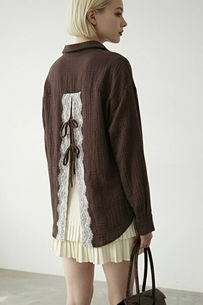 Cistern İstanbul Γυναικείο πουκάμισο με δαντέλα στην πλάτη και λεπτομέρεια δε...