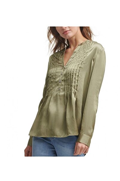 Generic Women's shirt