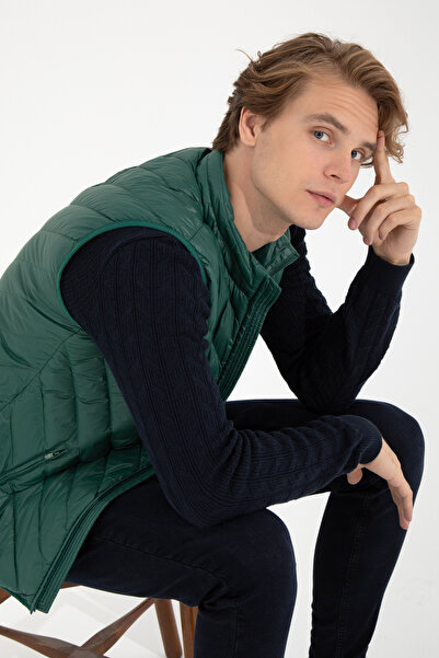 U.S. Polo Assn. Men's Green Vest 50254450-Vr054