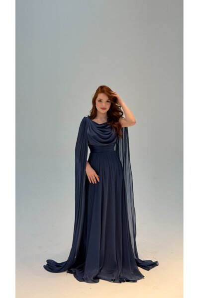 AYŞENUR DİNÇER Velvet Pelerinli Abiye Lacivert