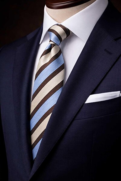 Kravatkolik ربطة عنق حريرية إيطالية بنمط خطوط باللون البيج والأزرق IK2348