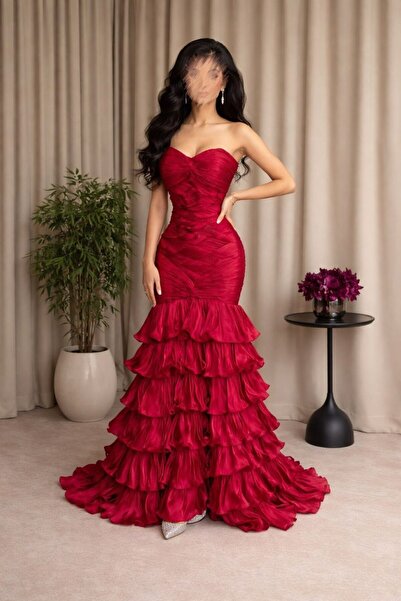 TOP BERLANTY "Victoria" Red Evening Dress - a Symbol of Elegance and Femininity