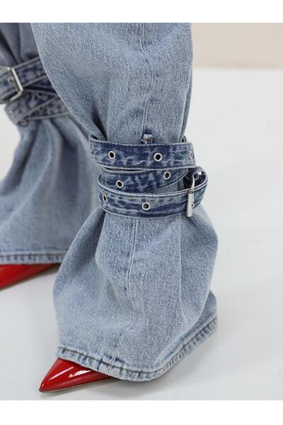 Zaghou Streetwear Inspired Fashion Loose Fit Cargo Jeans with String Ties