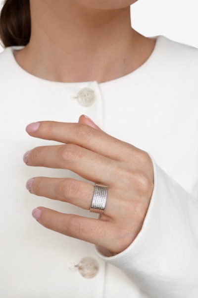 Ressia Thick Form Ring