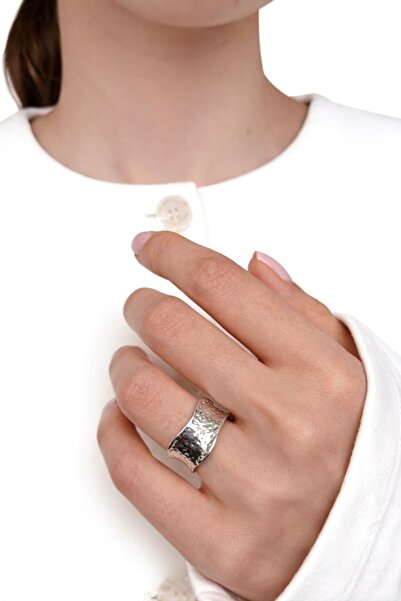 Ressia Luna Textured Ring