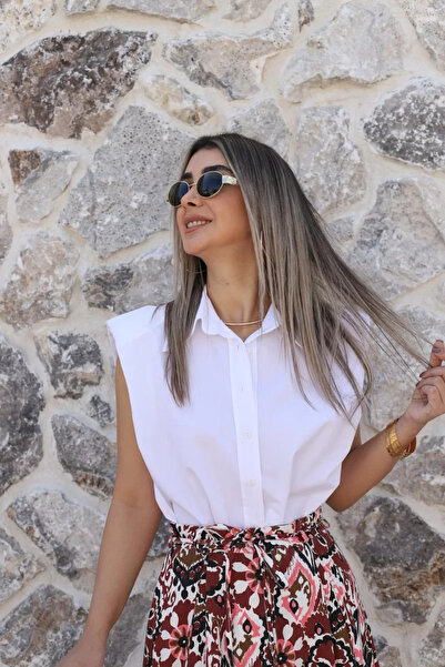 bytugcekaya White Zero-Sleeve Padded Casual Shirt