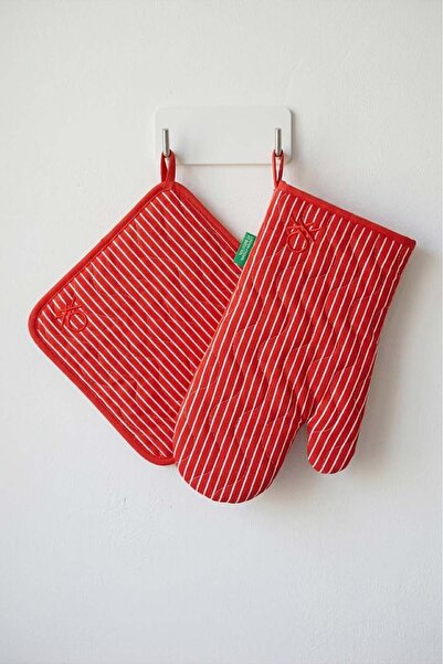 United Colors of Benetton Be-28454-Rd 100% Cotton Red Striped 17*30 Cm-20*20 ...