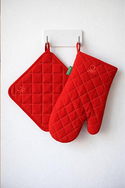 United Colors of Benetton Be-28455-Rd 100% Cotton Red Plain 17*30 Cm-20*20 cm...