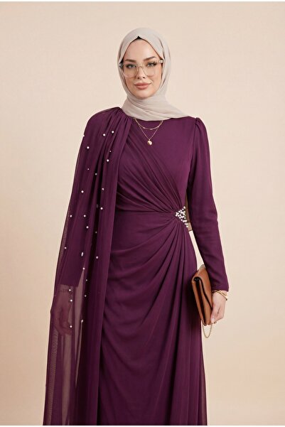 Modamorfo Βραδινό φόρεμα με λεπτομέρειες από πέρλες, τούλινη κάπα και ψηλό λα...