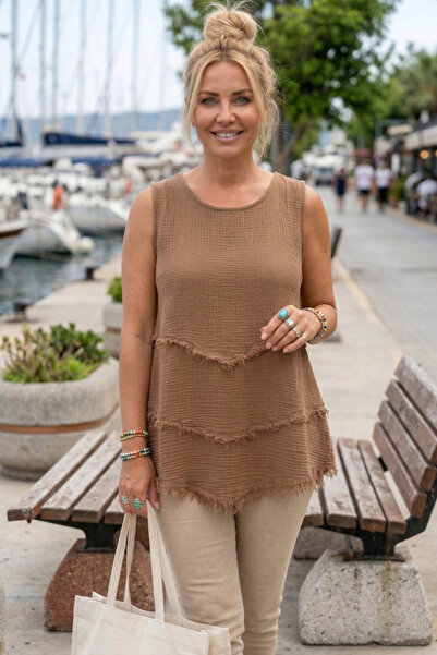 Chiccy Light Brown Round Neck Sleeveless Washable Dirty Stitched Casual Musli...