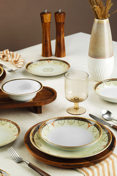 Kütahya Porselen Toprak 24 Parça 6 Kişilik Yemek Takımı